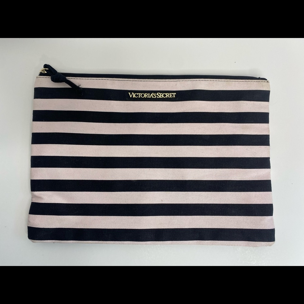 Victoria’s Secret zipper pouch medium size
